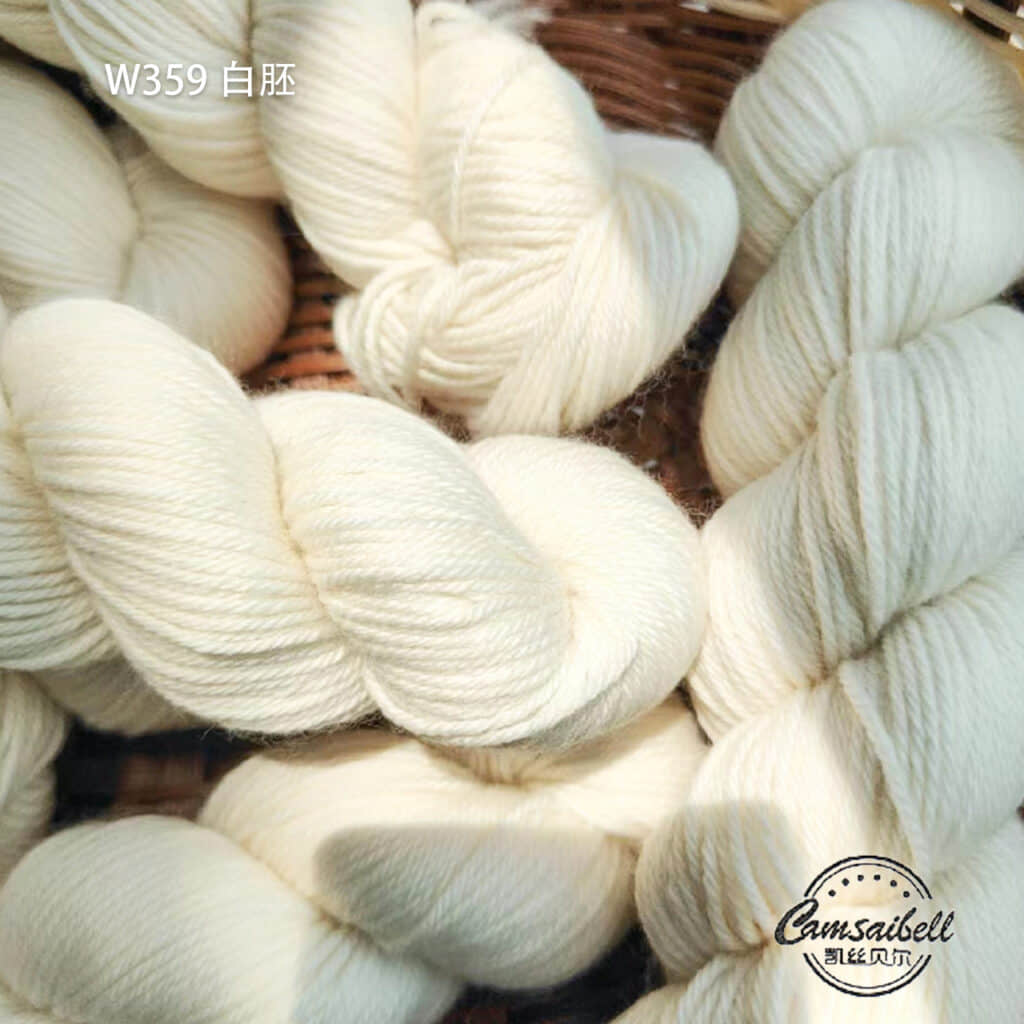 Fil à tricoter DK W359 200m/100g.
