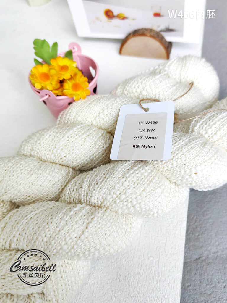 Finger yarn W466 400m/100g.