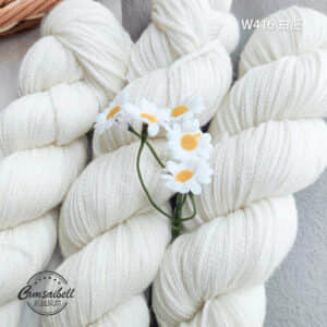 lily yarn W416 230m/100g.