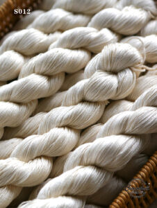 Pure silk yarn S012